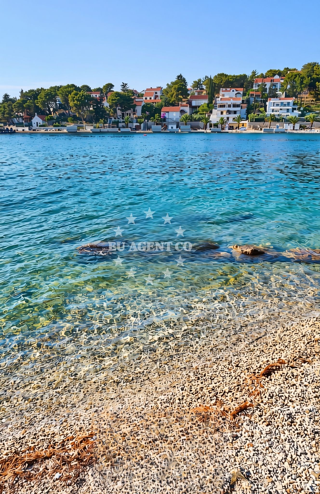 Beach facilities and surroundings at Bobovišća na moru (Brač): beaches and coves in Bobovišća na moru (Brač)