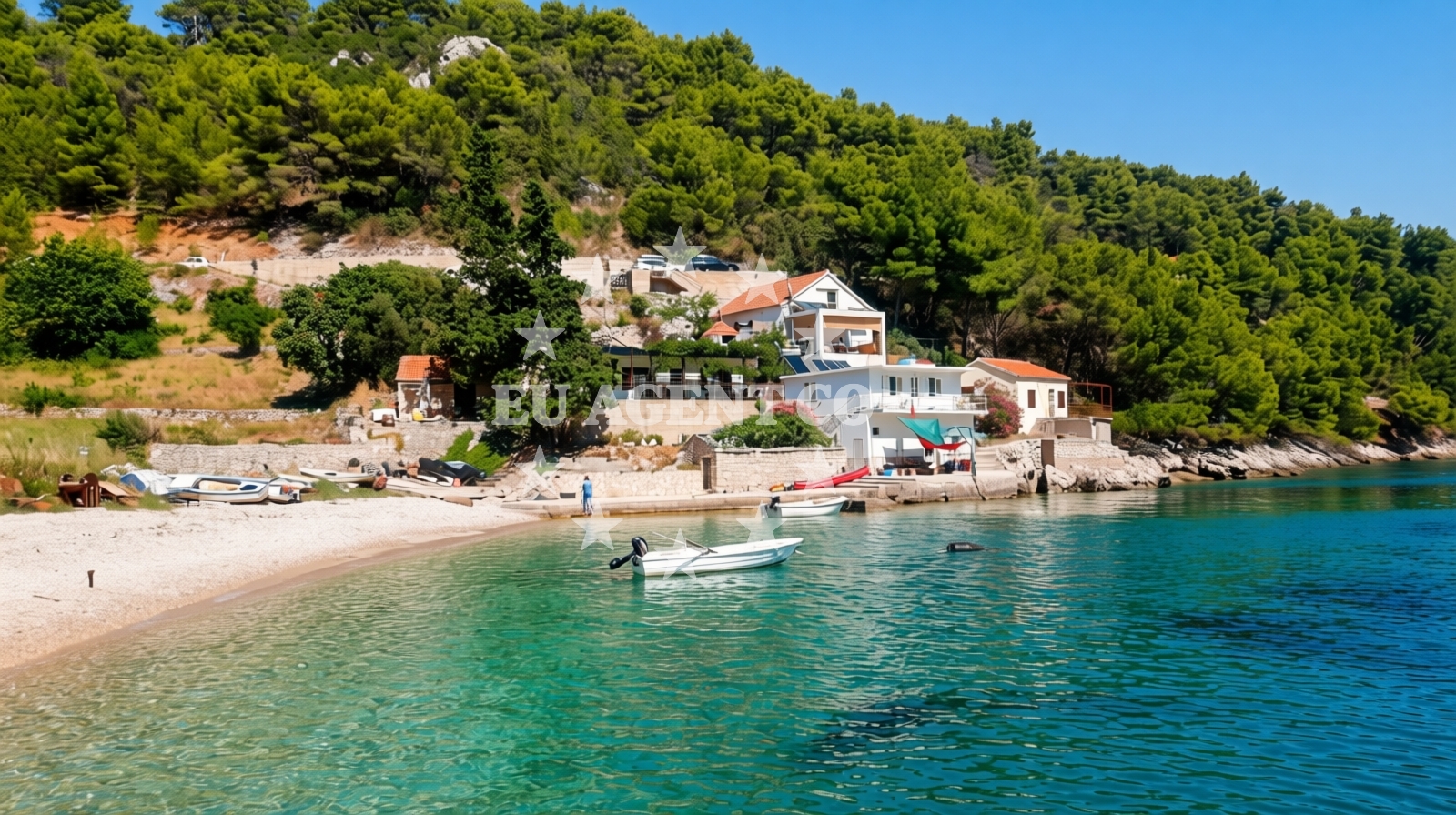 Sea and coastal view of Bogomolje beach in Ulica Račevina 42/a, Bogomolje