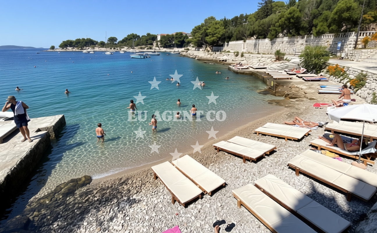 Additional view of Bonj beach in Sonje Bučan Domančić, Hvar