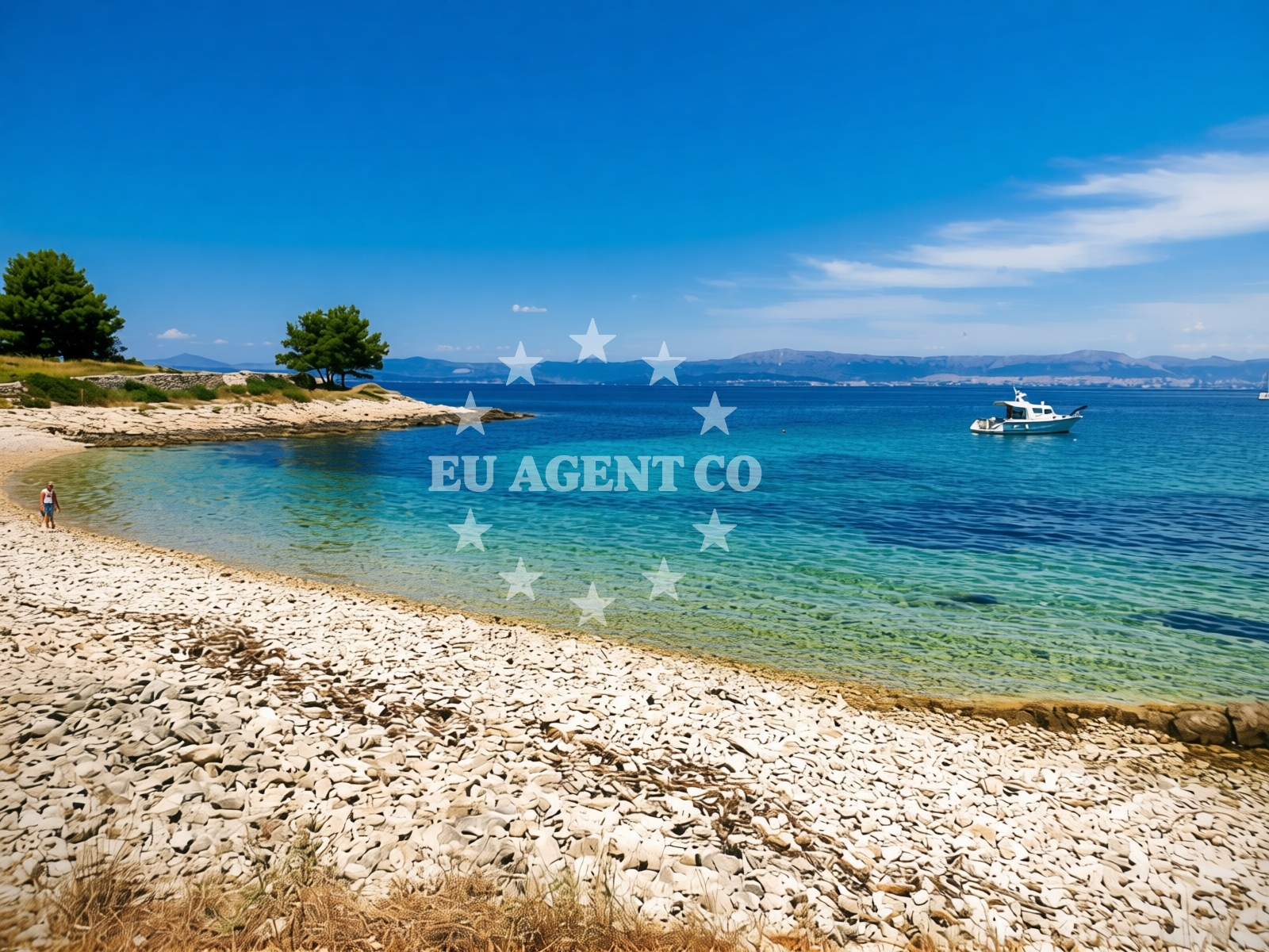 Shoreline and swimming area at Borak Bay in Put Stipanske 25, Sutivan