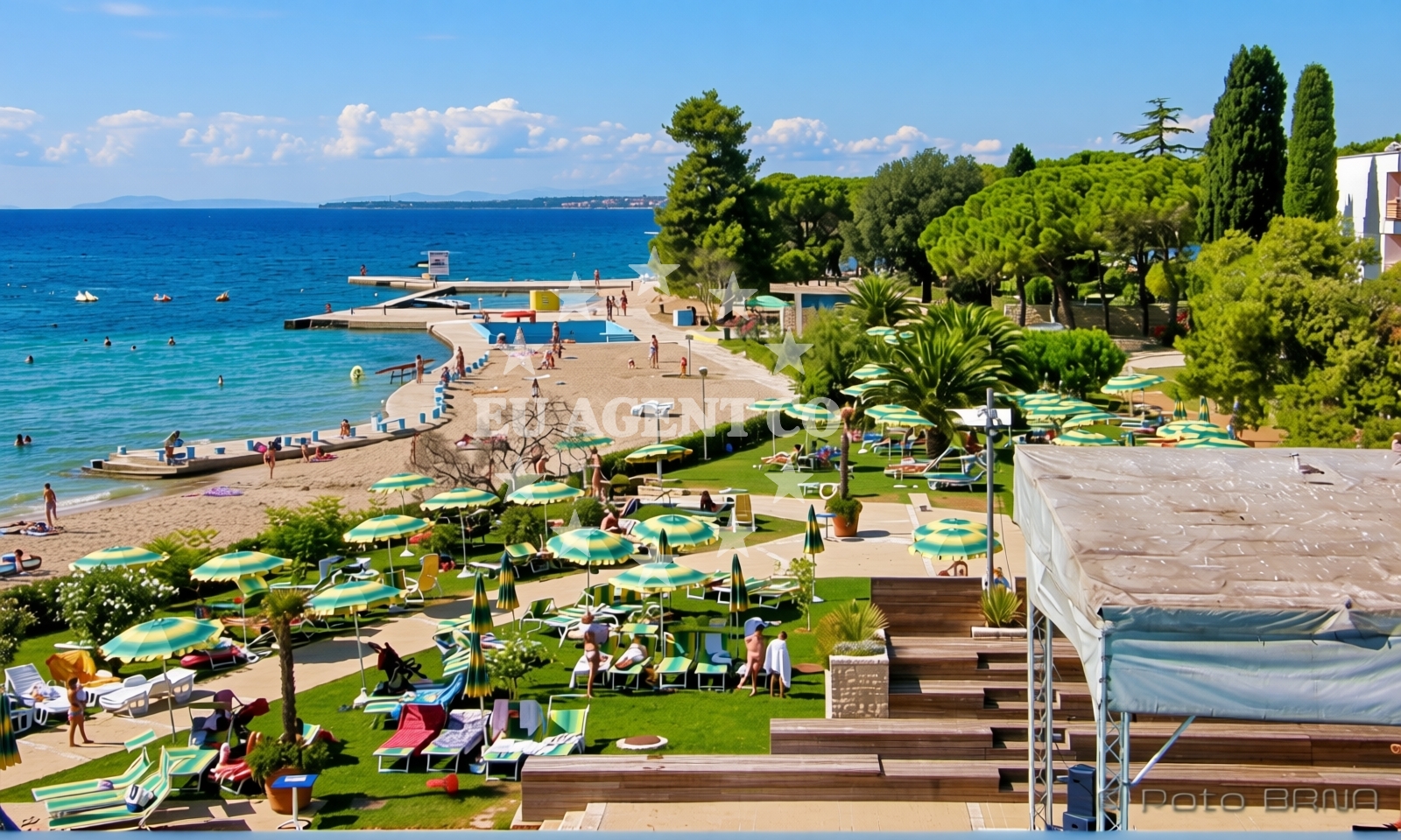 Sea and coastal view of Borik sandy beach in 34a Ulica Antuna Gustava Matoša, Zadar