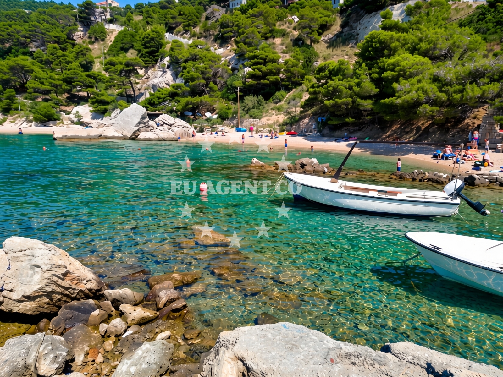 Beach facilities and surroundings at Borka beach in Put Borka 20, Marusici