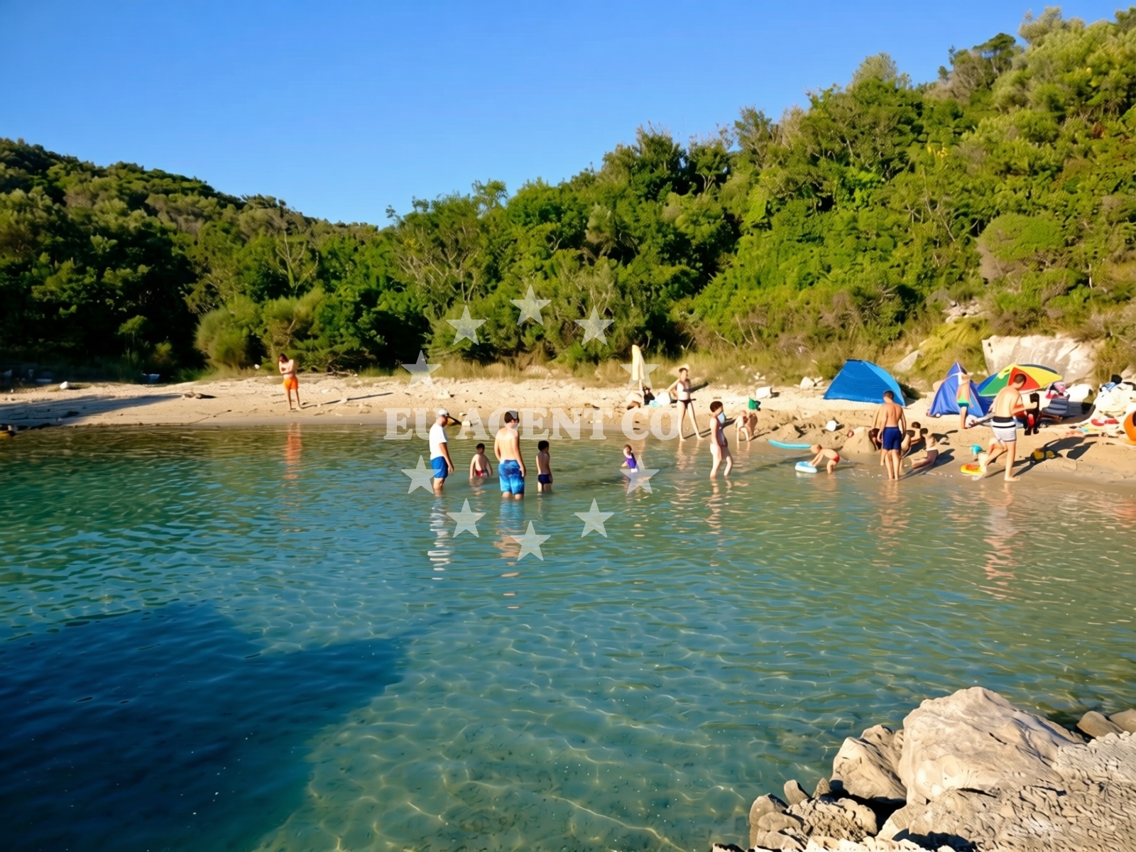 Beach facilities and surroundings at Borovici beach in Sonjevi Stani 30, Potočnica