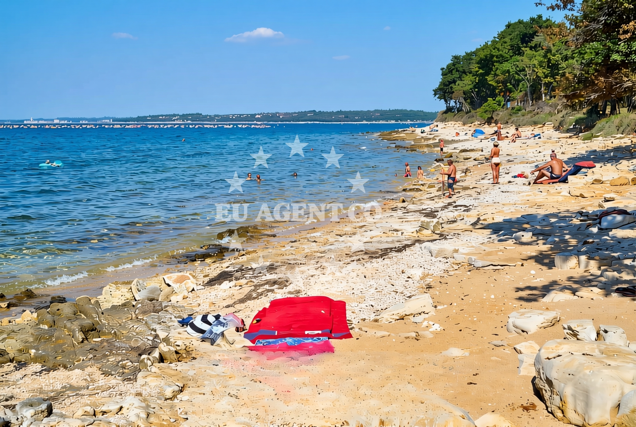 Additional view of Bosuja beach in Červar 2A, Poreč