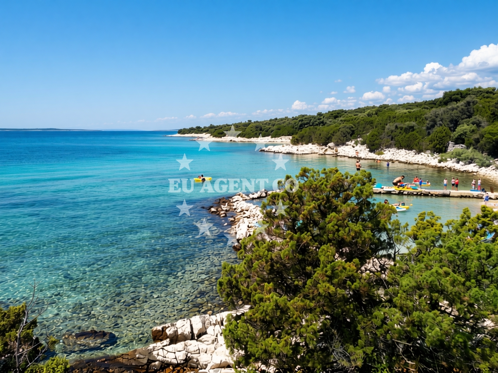 Overview of Boyani beach in Bošana, Pag