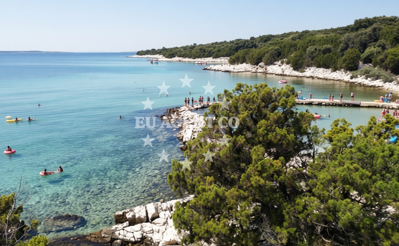 Additional view of Boyani beach in Bošana, Pag