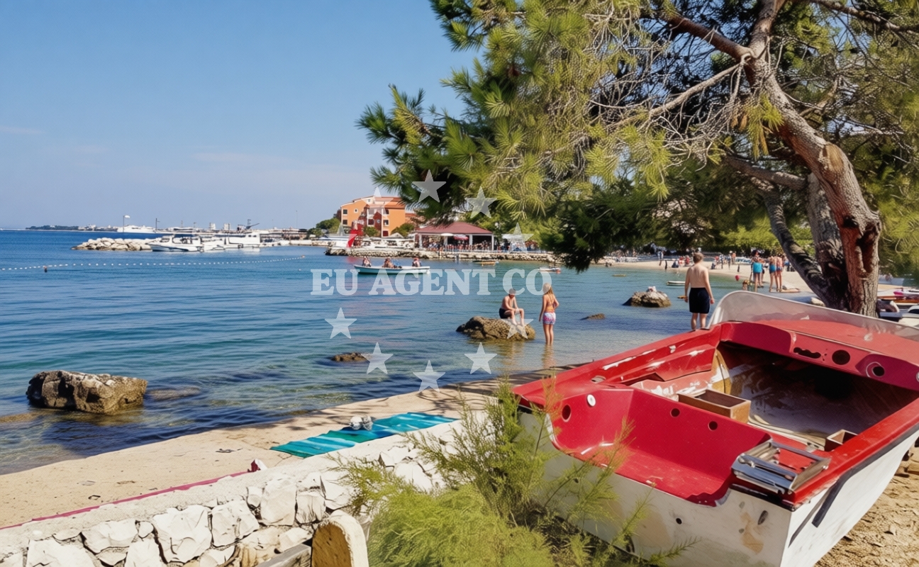Additional view of Branimirova obala beach in Petra Zoranića 23, Bibinje