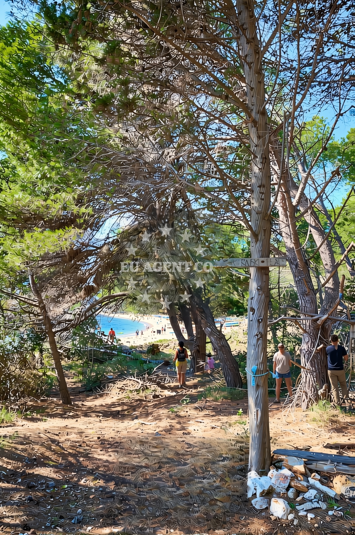 Beach facilities and surroundings at Bratin sjever, Zverinac (Zverinac) Beach in Bratin sjever