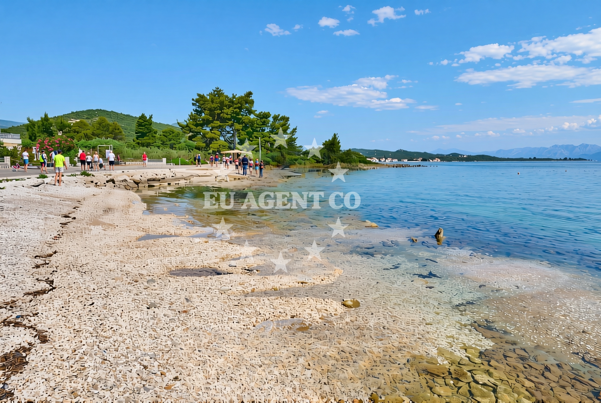 Shoreline and swimming area at Bratkovice, Drače Beach in Bratkovice