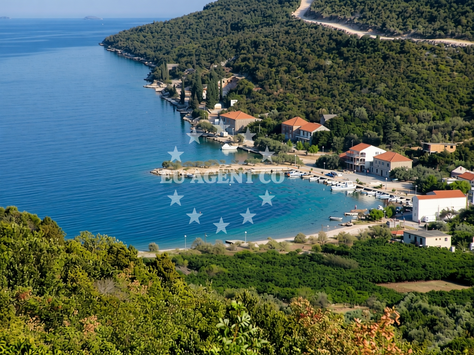 Overview of Brijesta beach in Brijesta 20, Janjina