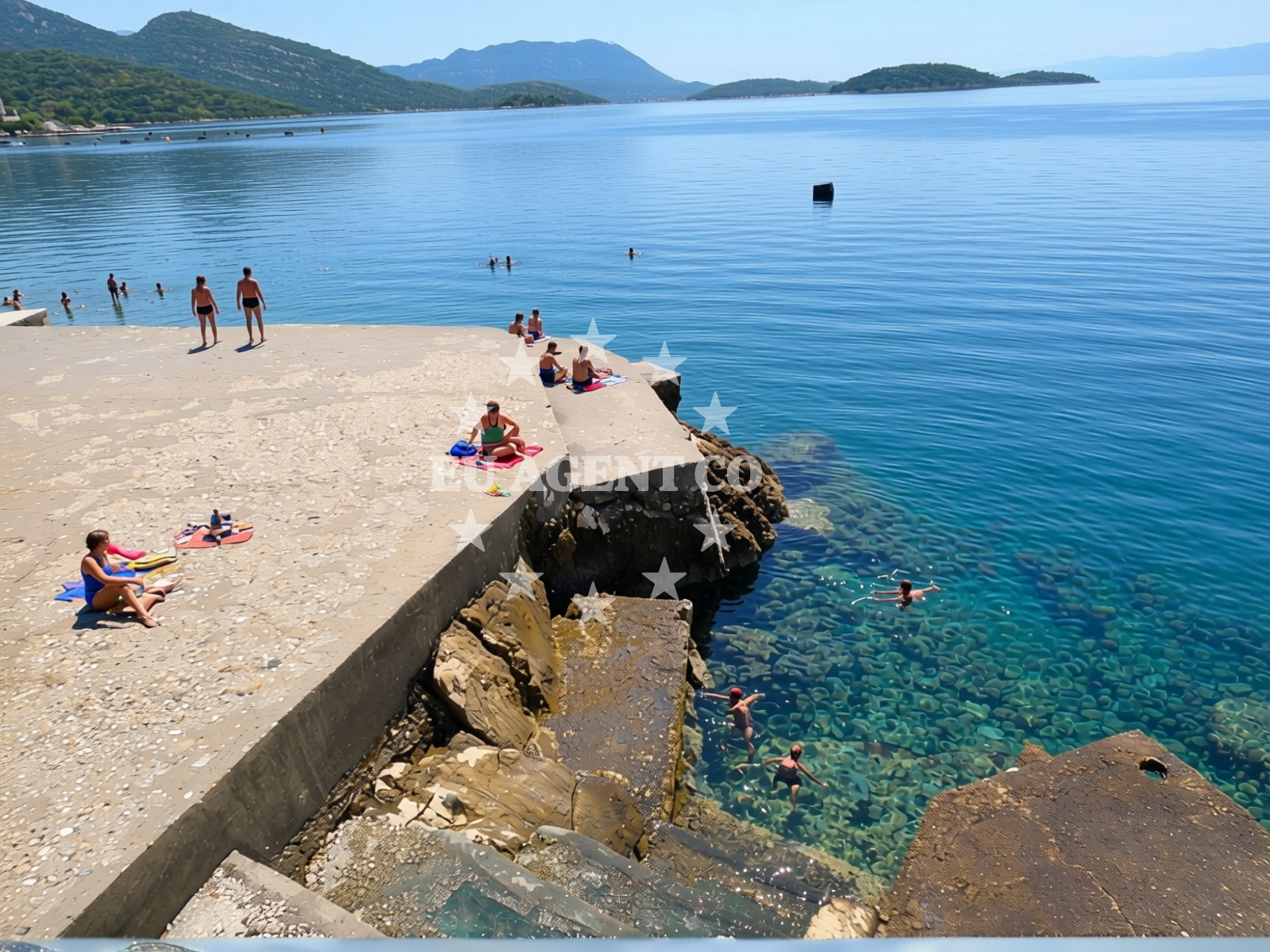 Beach facilities and surroundings at Brijesta II beach