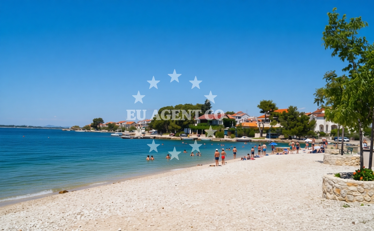 Additional view of Brodarica beach in 100 Obala Gaj, Brodarica
