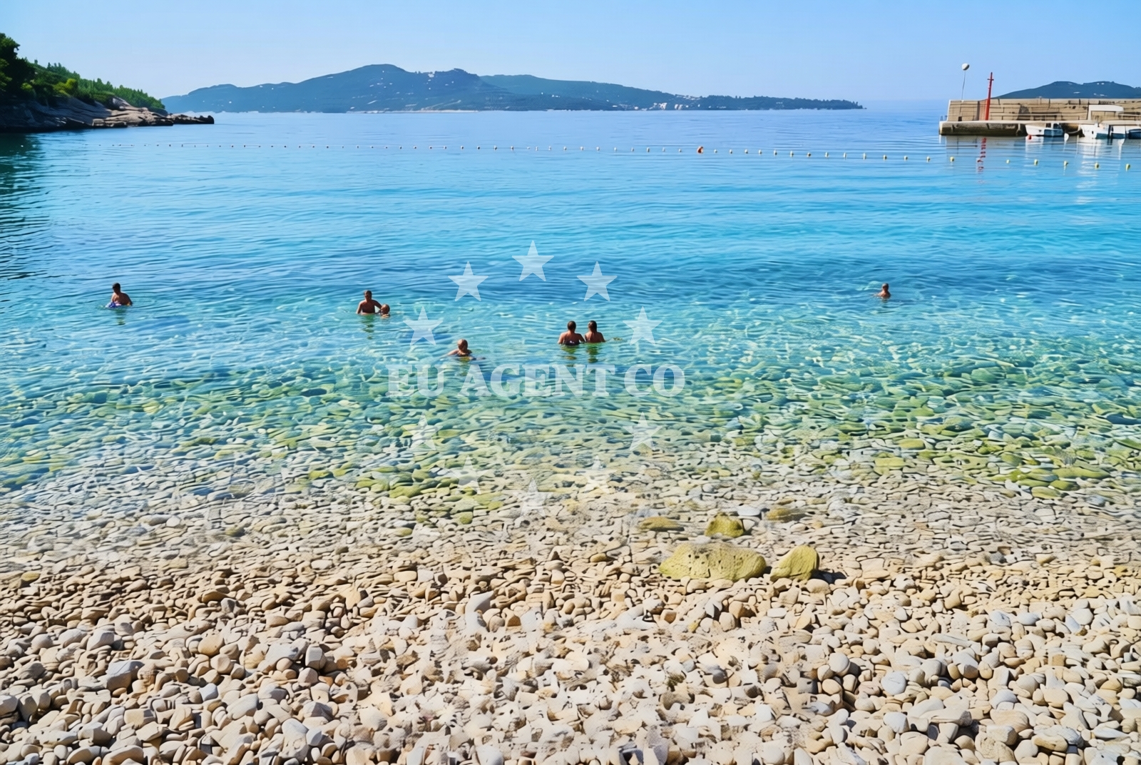 Beach facilities and surroundings at Brsečine: beaches and coves (2) in Brsečine