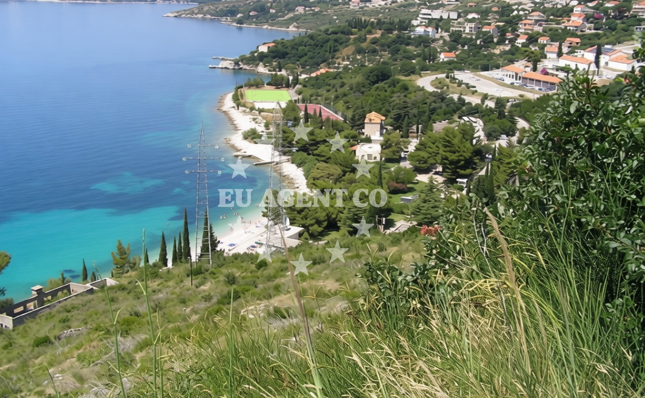 Beach facilities and surroundings at Bucanj beach in Plat 18, Mlini