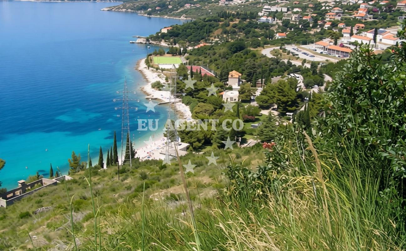 Additional view of Bucanj beach in Plat 18, Mlini