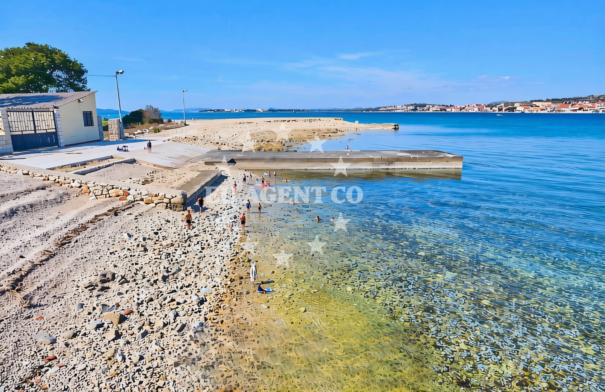 Shoreline and swimming area at Buta, Krapanj (Krapanj) Beach in Buta