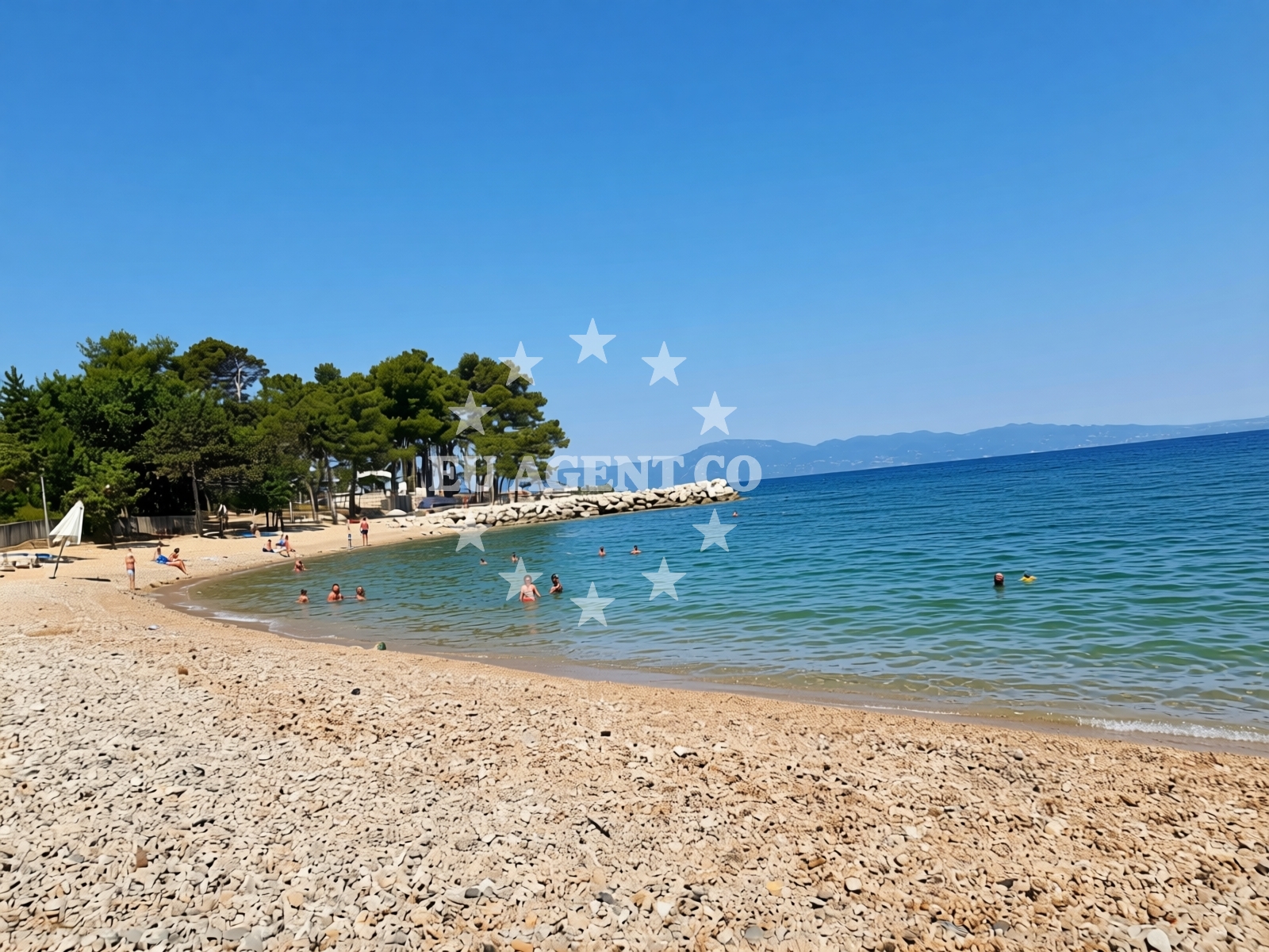 Overview of BWR beach in Rova 30, Vantačići