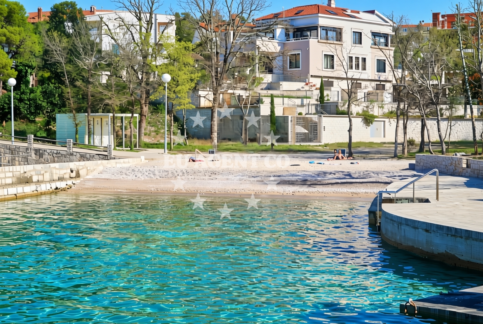 Additional view of BWR beach in Rova 30, Vantačići