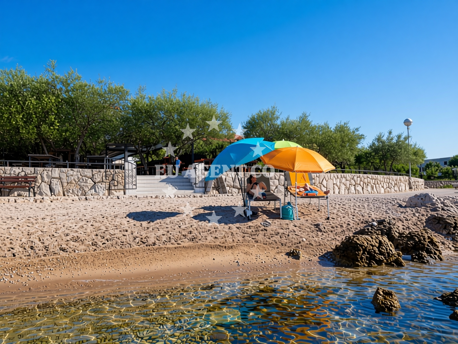 Beach facilities and surroundings at BWR beach II in Rova 30, Vantačići