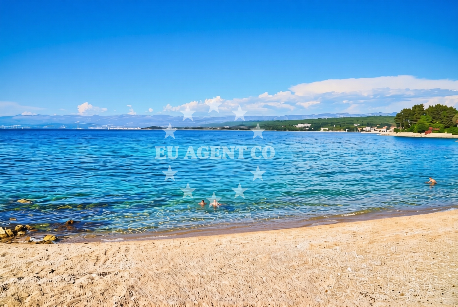 Additional view of BWR beach II in Rova 30, Vantačići