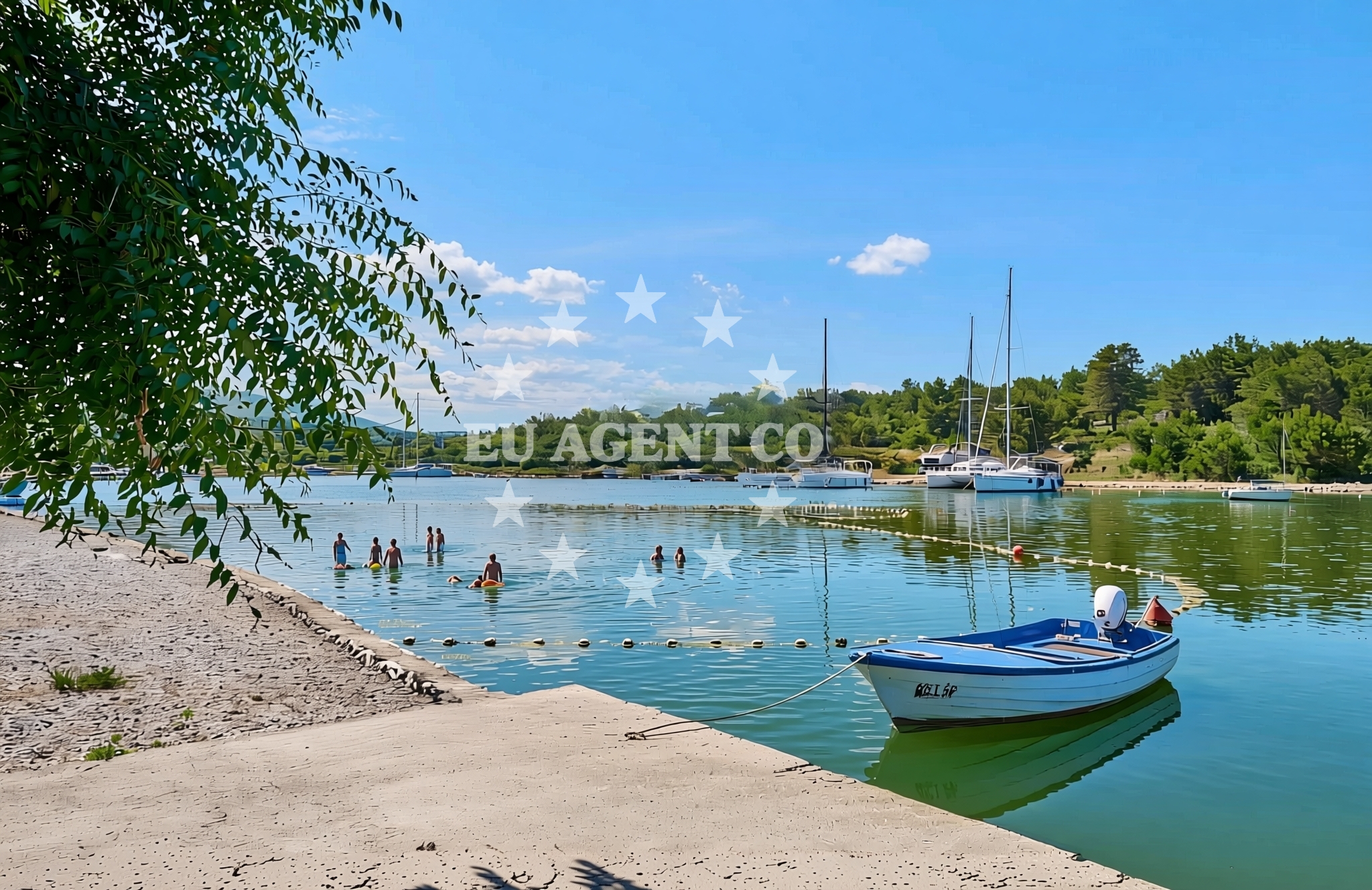 Beach facilities and surroundings at Ćalete, Bilice Beach in Ćalete