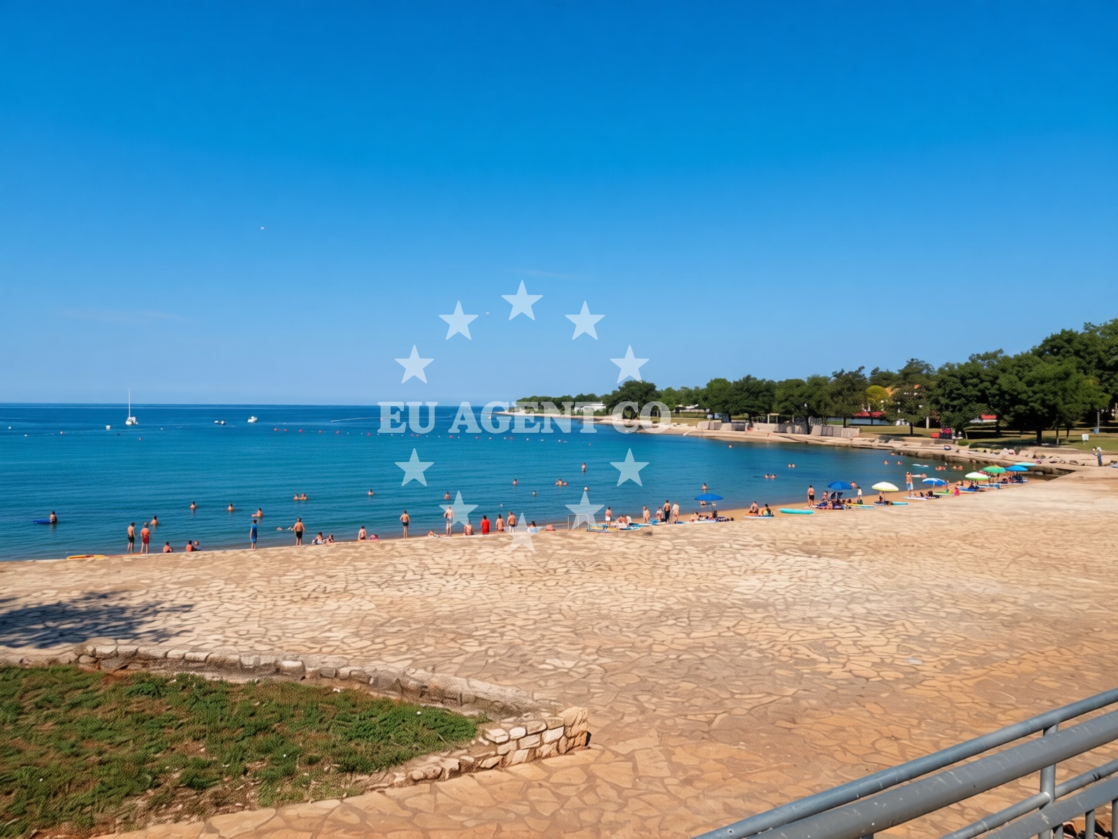 Sea and coastal view of Canova Park beach in Karigador b.b., Umag