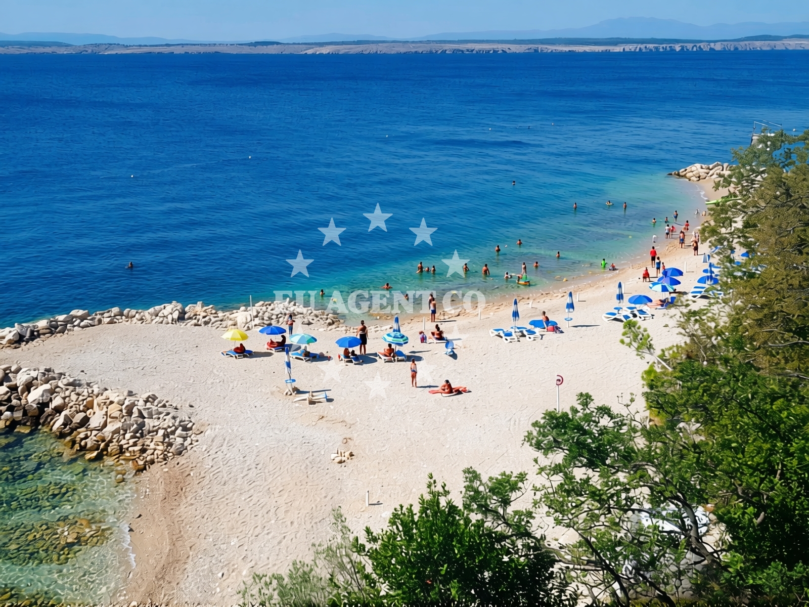 Shoreline and swimming area at Capriccio beach in Gajevo ?etali?te 44, Dramalj