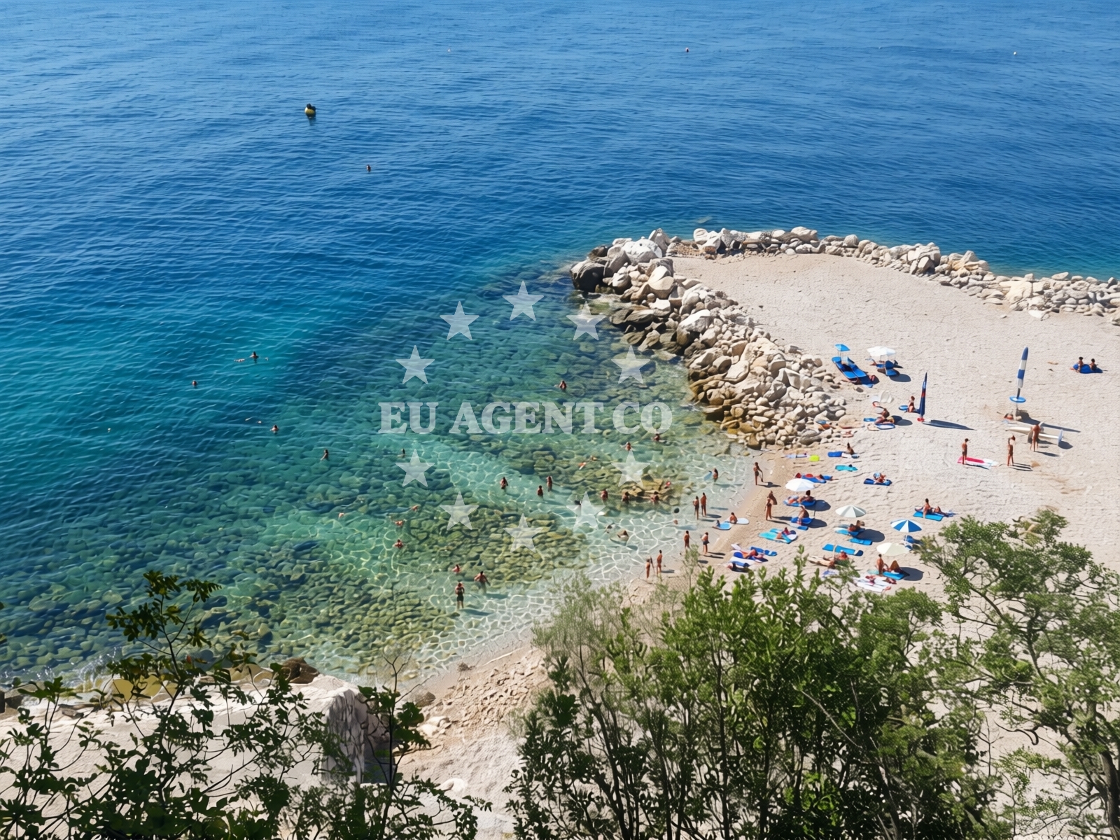 Beach facilities and surroundings at Capriccio beach in Gajevo ?etali?te 44, Dramalj