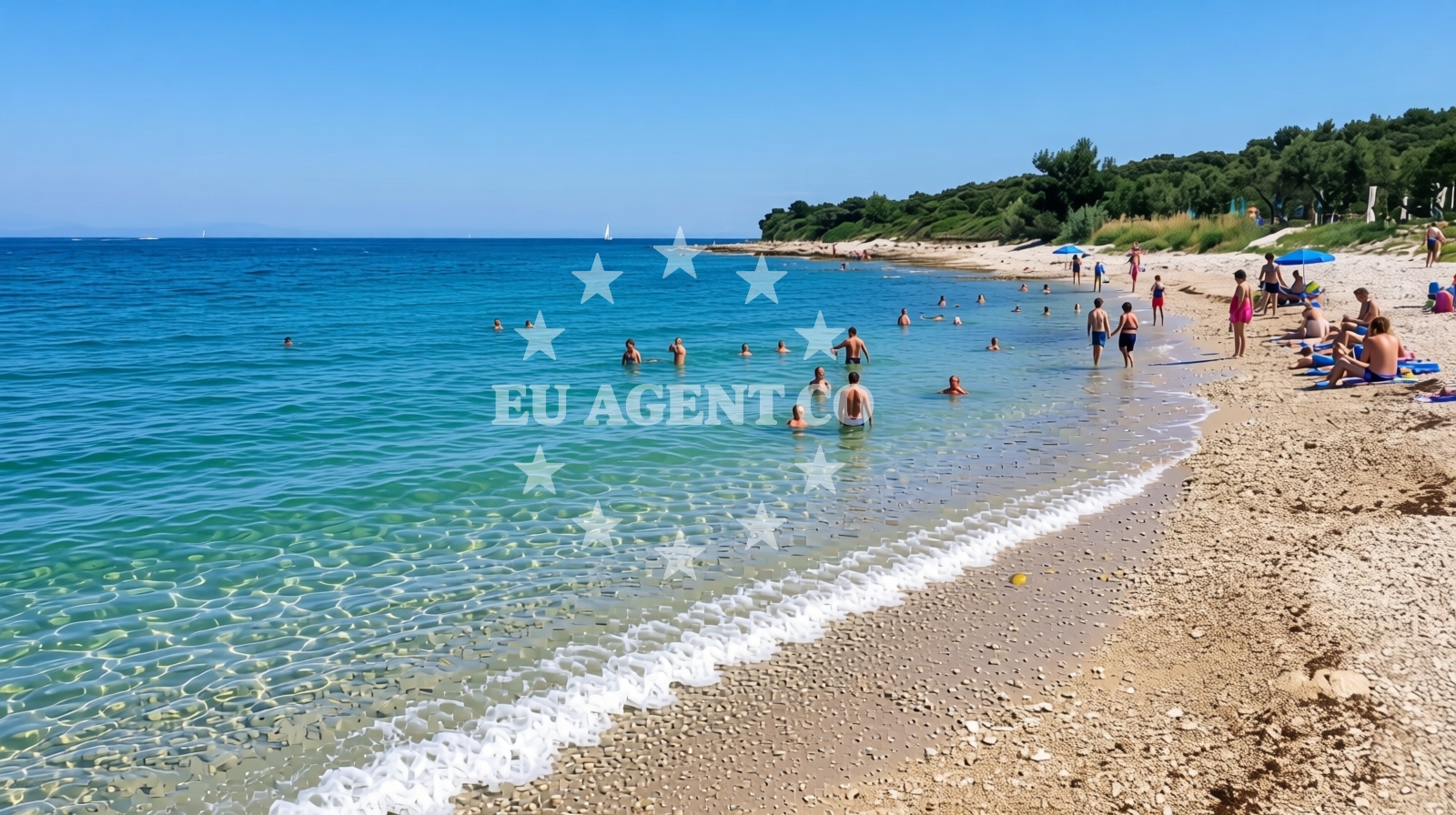 Overview of Castelan beach in Monsena 1, Rovinj