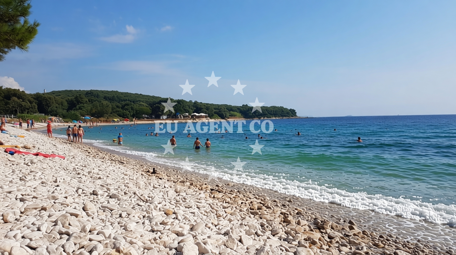 Shoreline and swimming area at Castelan beach in Monsena 1, Rovinj