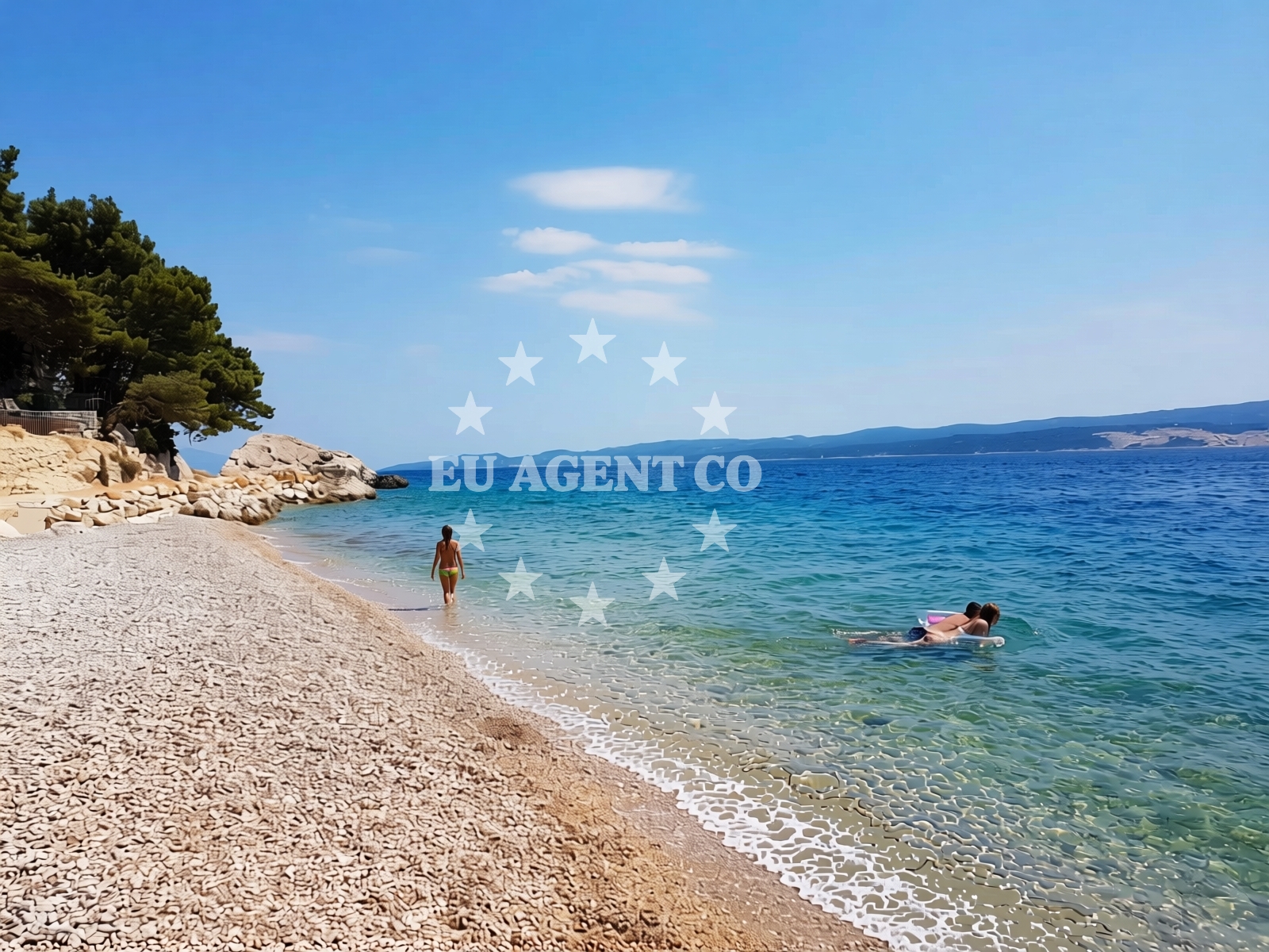 Beach facilities and surroundings at Celina beach in Magistrala 31, Lokva Rogoznica
