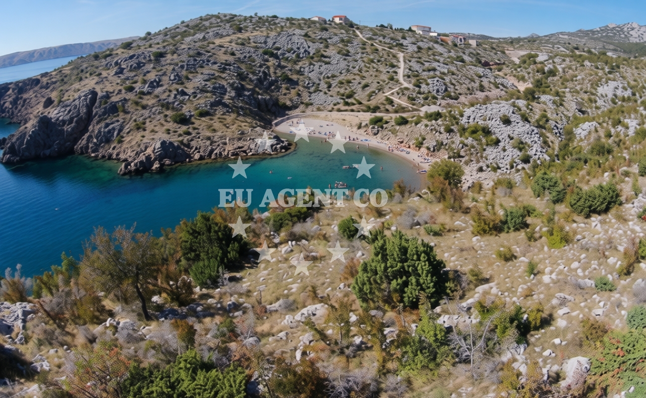 Additional view of Cesarica beach in Cesarica, Cesarica