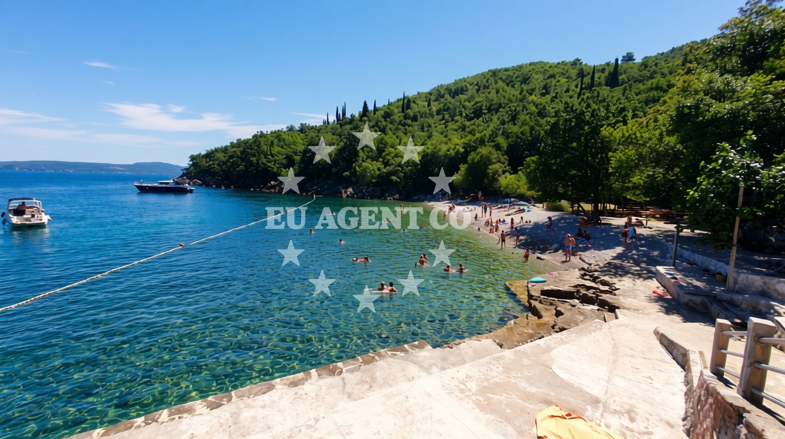 Overview of Cesarova beach in Kali 41, Medveja