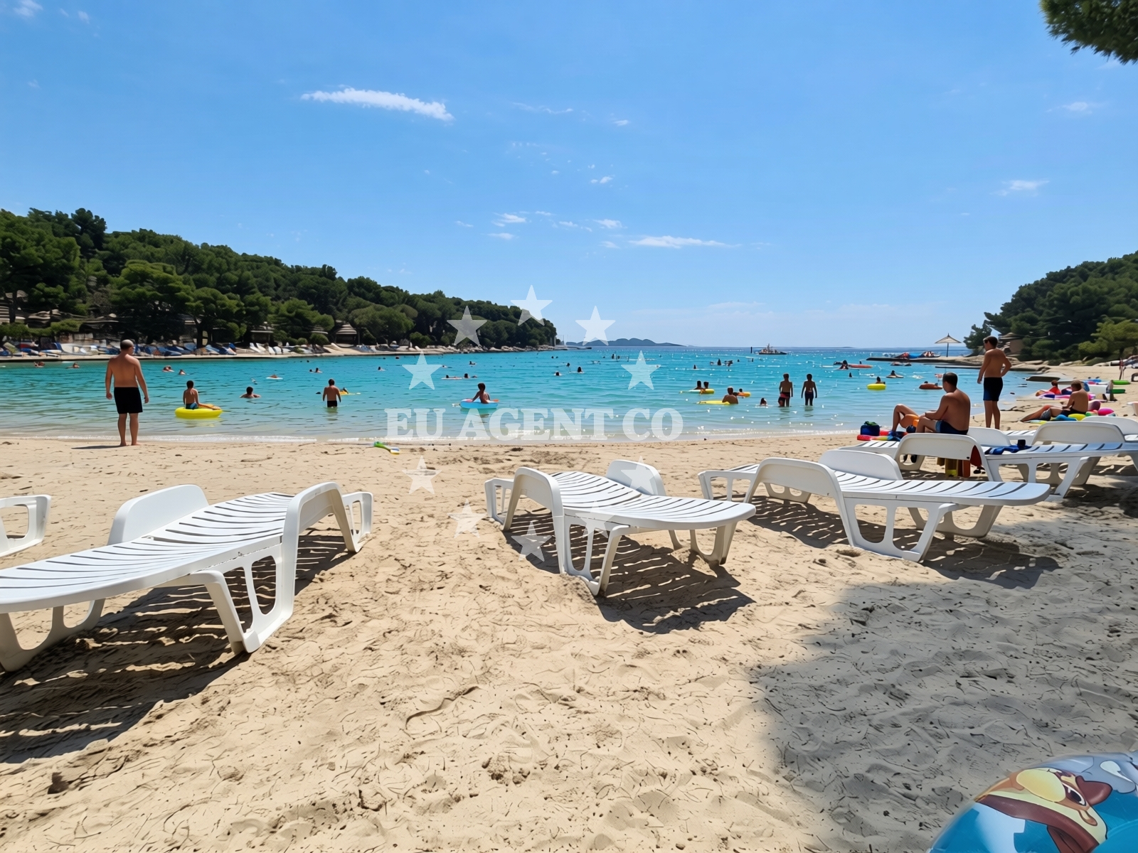 Additional view of Ciuleanu-Veres Beach in Brune Bušića, Pakoštane