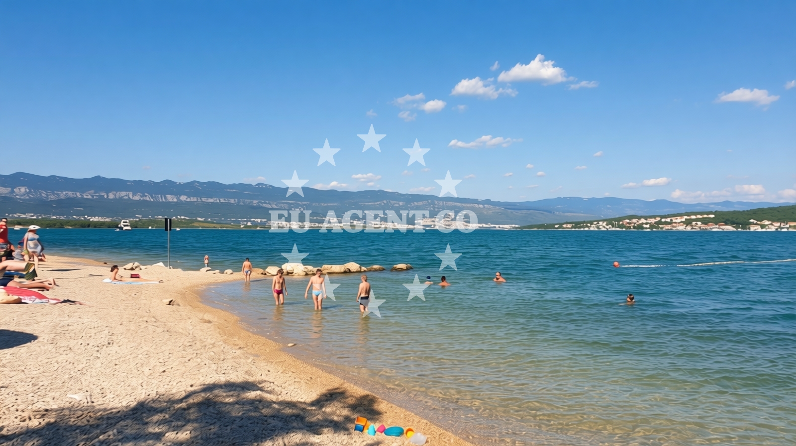 Additional view of Cizici beach in ?i?i?i 315, Čižići
