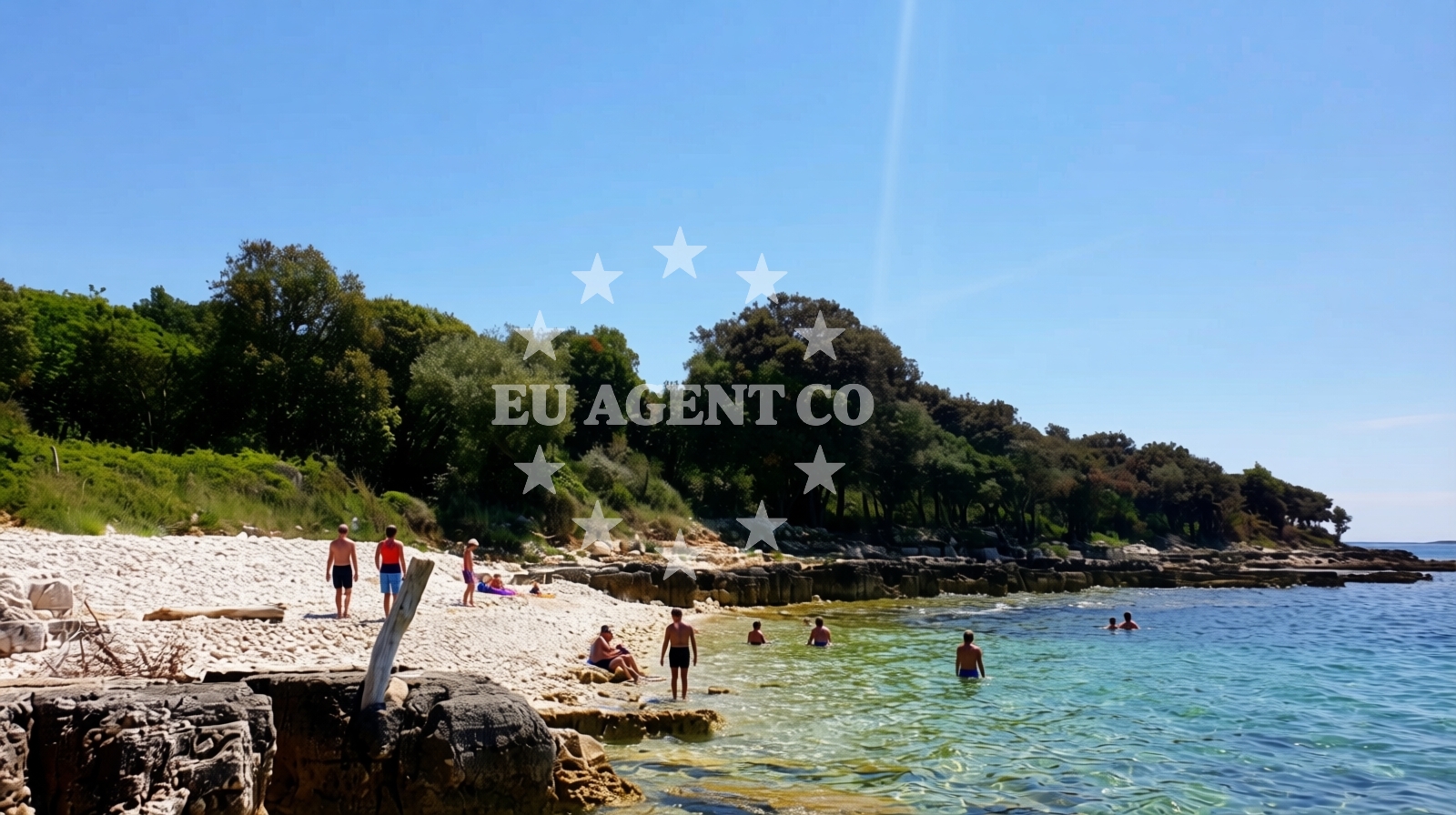 Beach facilities and surroundings at Coala beach in Veštar 1, Rovinj