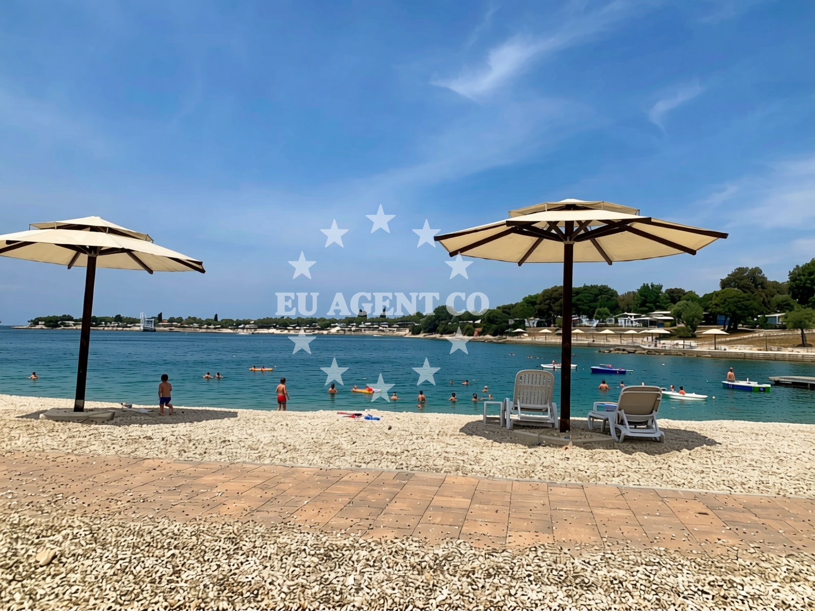 Shoreline and swimming area at Copacabana beach in 2 Put-Strada Valsaresi, Rovinj