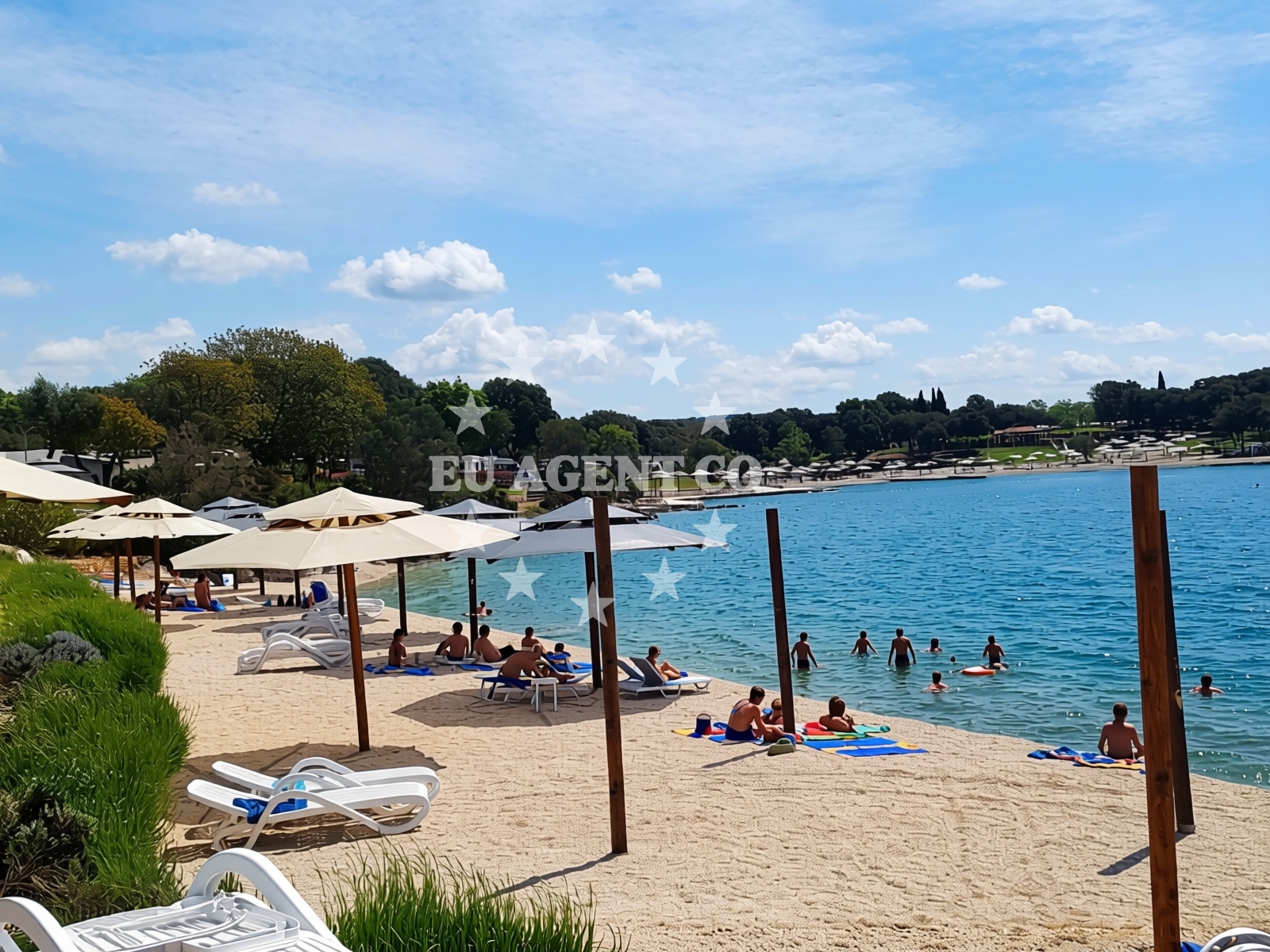 Beach facilities and surroundings at Copacabana beach in 2 Put-Strada Valsaresi, Rovinj