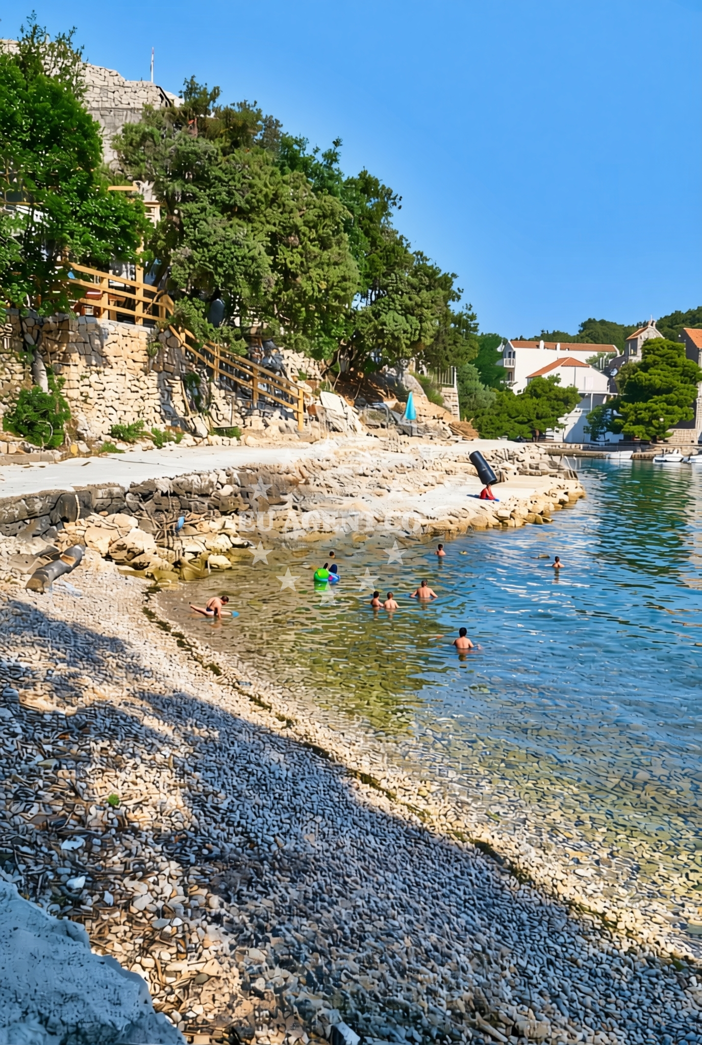 Beach facilities and surroundings at Crkvice jug, Kuna Pelješka Beach in Crkvice jug