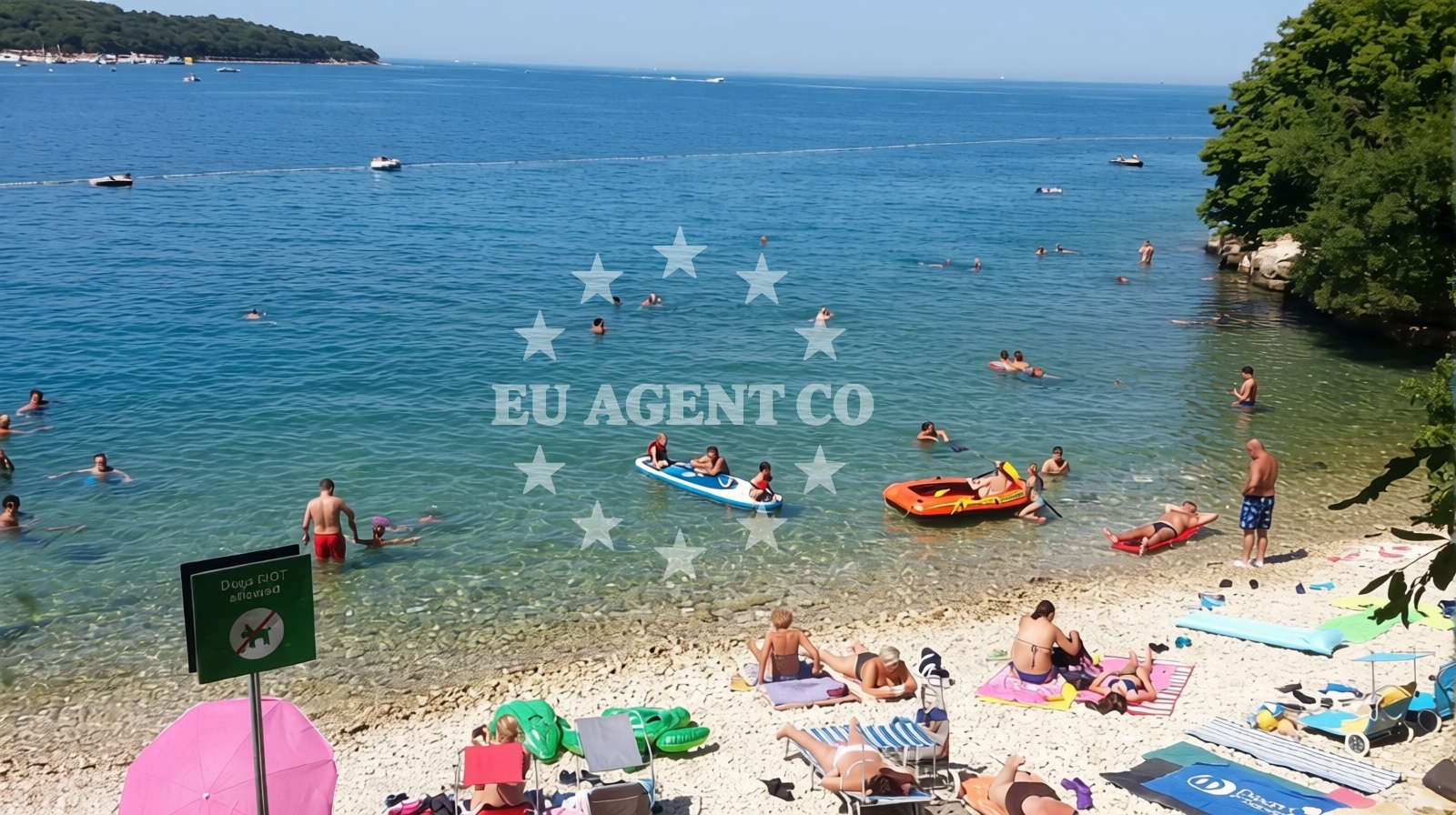 Sea and coastal view of Crnika beach in Lanterna 15, Poreč
