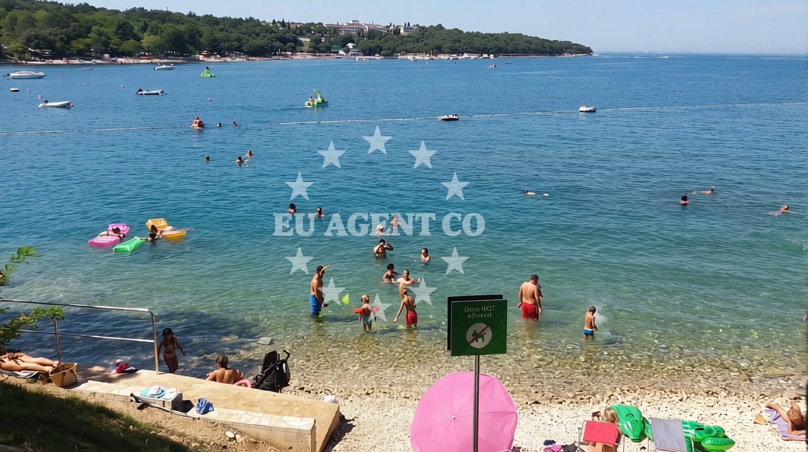 Additional view of Crnika beach in Lanterna 15, Poreč