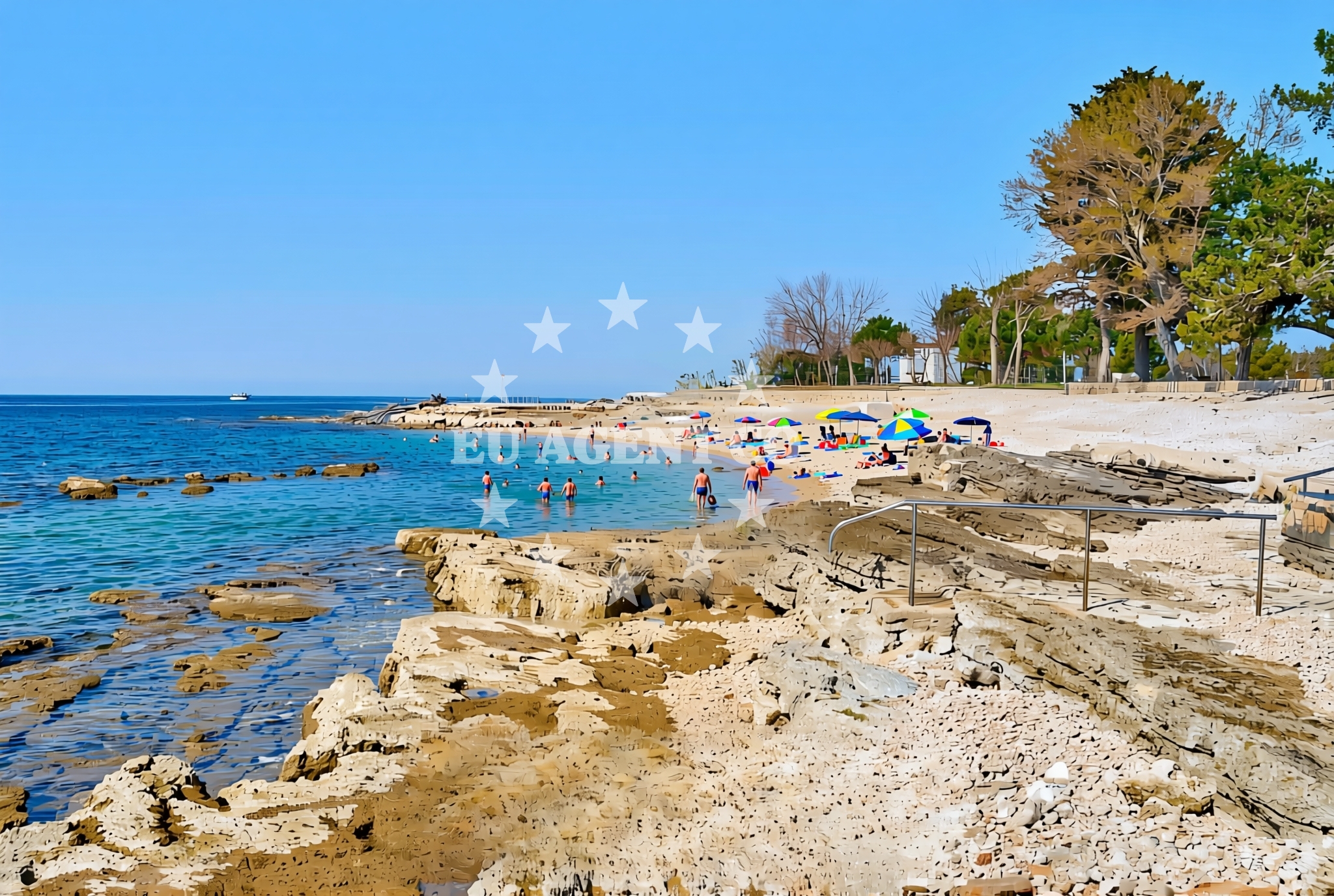 Shoreline and swimming area at Crvena (Villa Rosetta), Zambratija Beach in Crvena (Villa Rosetta)