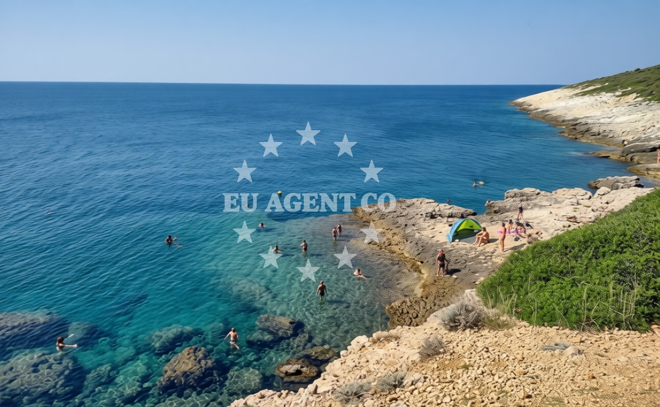 Additional view of Crvene Stijene FKK Beach in Volme 174d, Banjole