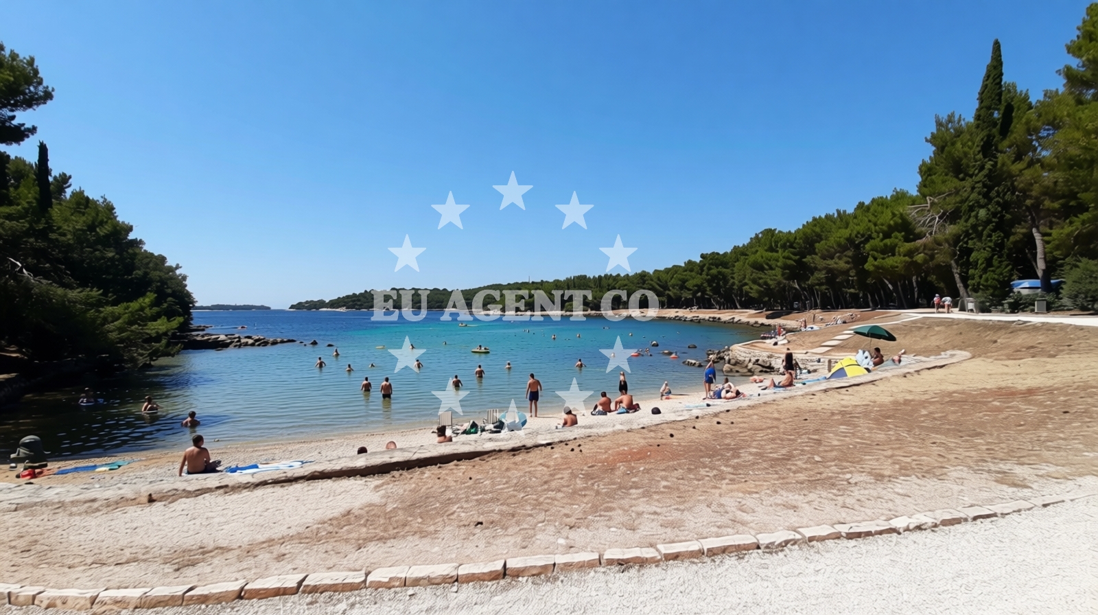 Shoreline and swimming area at Cuvi beach in 54 ulica Centener, Rovinj