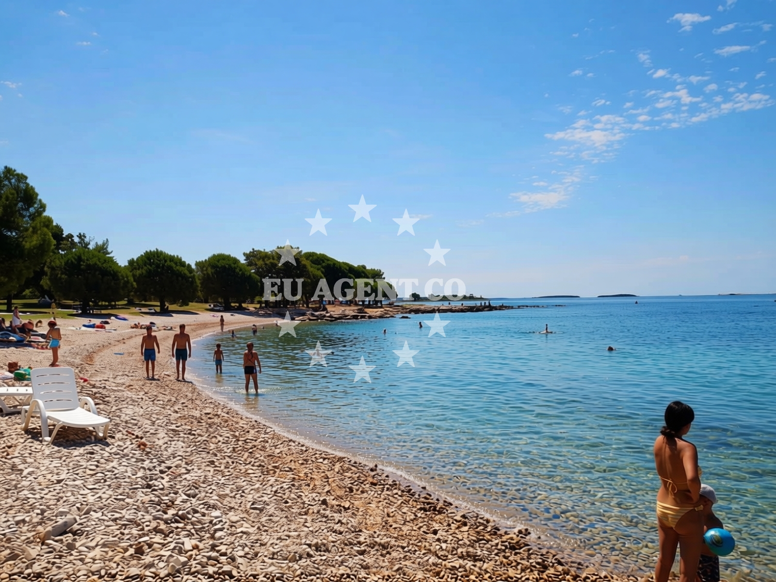 Beach facilities and surroundings at Cuvi beach II in Matka Brajše Rašana 12, Rovinj