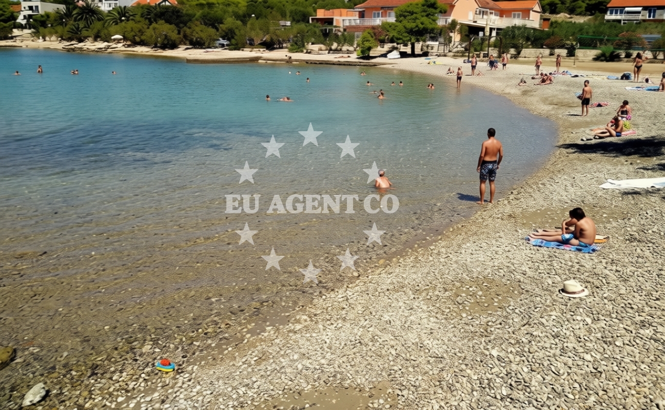 Additional view of Denka beach in Lovište 75A, Lovište