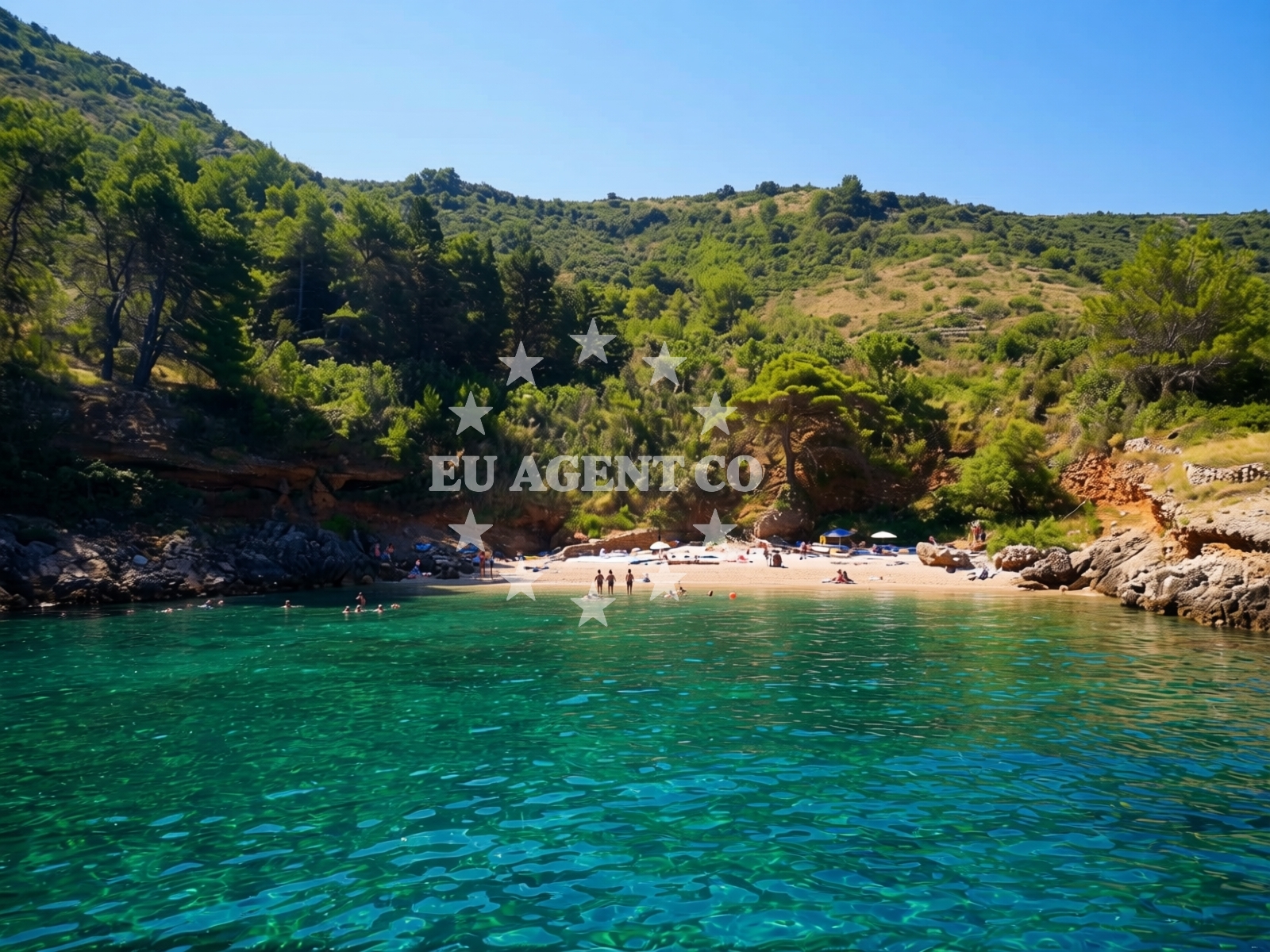 Overview of Didina beach II in Trajektna 28, Sućuraj
