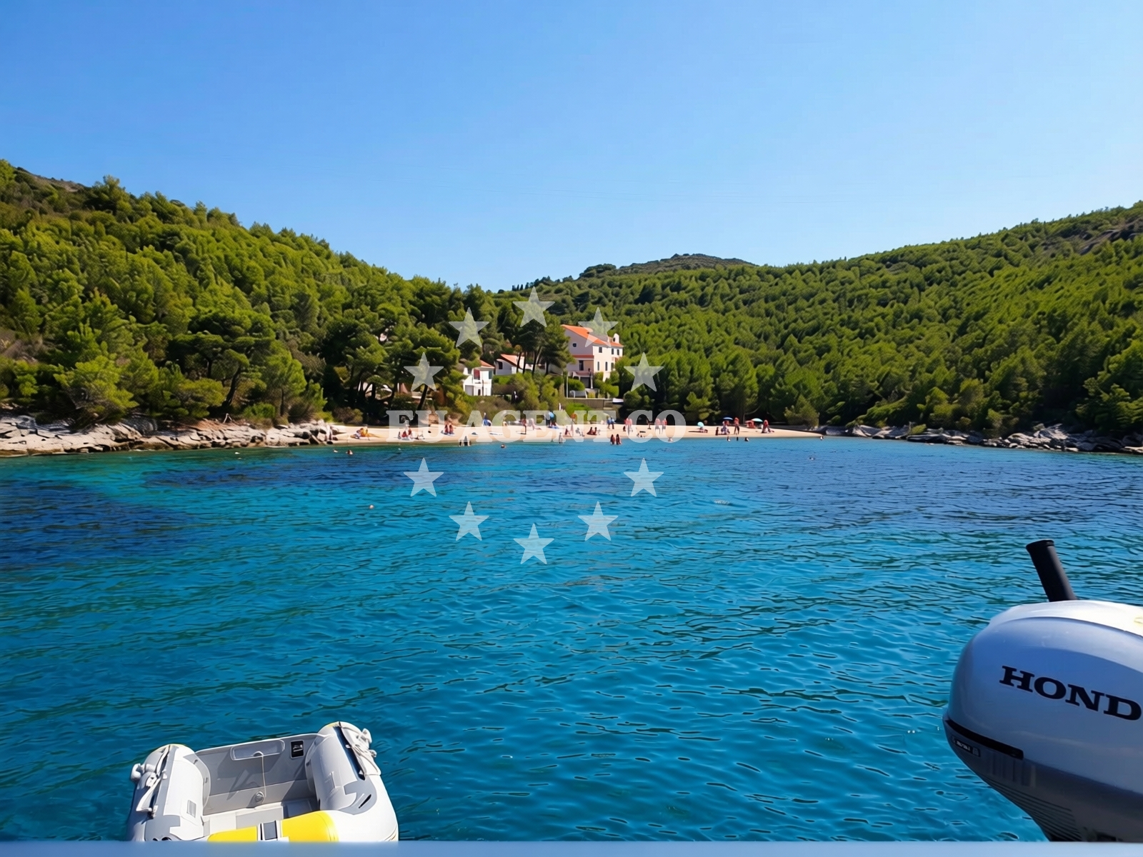 Shoreline and swimming area at Dijana beach in Uvala Kalober 3 (Pribinja), Hvar