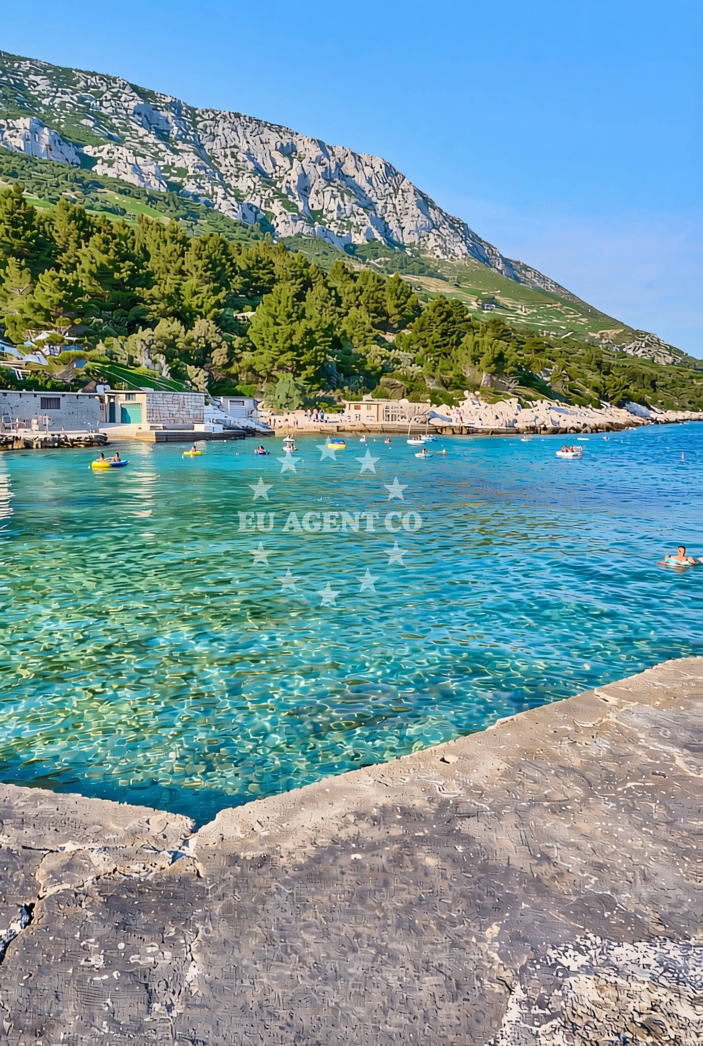 Shoreline and swimming area at Dingački škoj, Pijavičino Beach in Dingački škoj