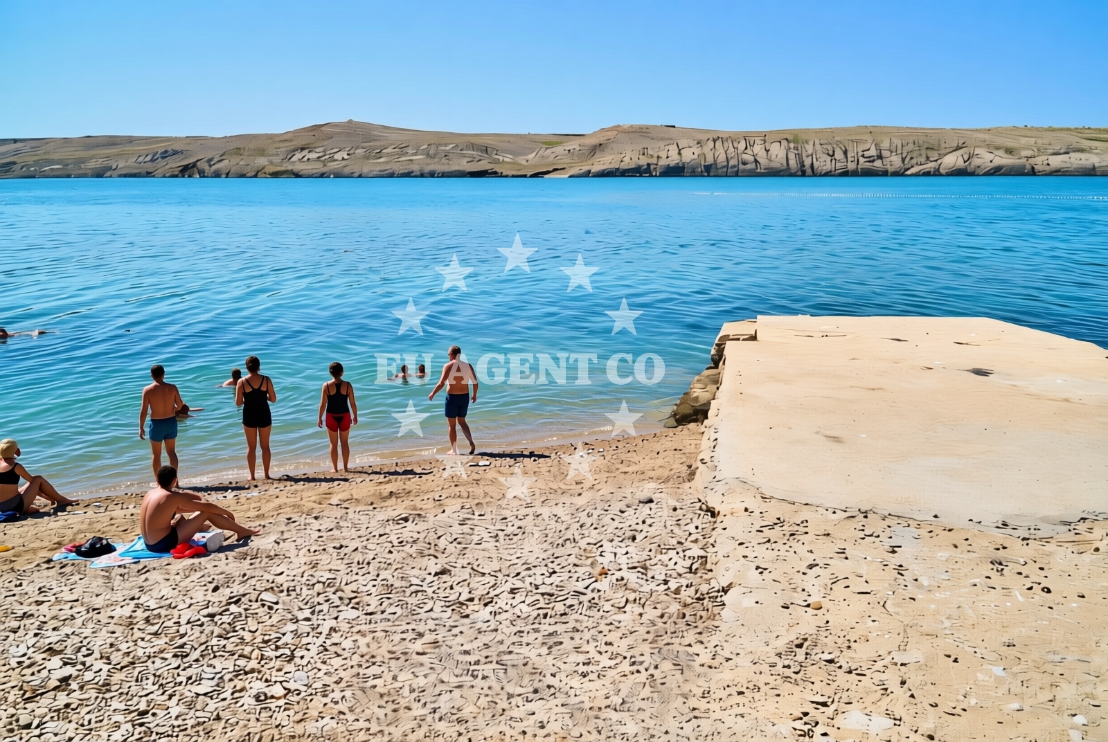 Beach facilities and surroundings at Dinjiška istok, Dinjiška (Pag) Beach in Dinjiška istok